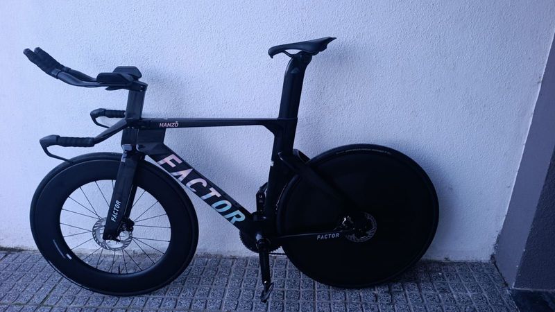 Used Factor Hanzo Shimano Ultegra Di2 2026 Road & Gravel, Black — image 3 of 12