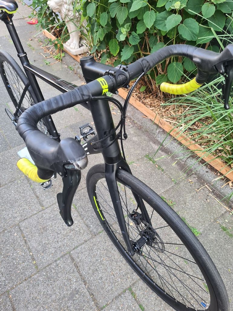 Used CUBE ATTAIN RACE 2021 2021 Road & Gravel — image 2 of 12