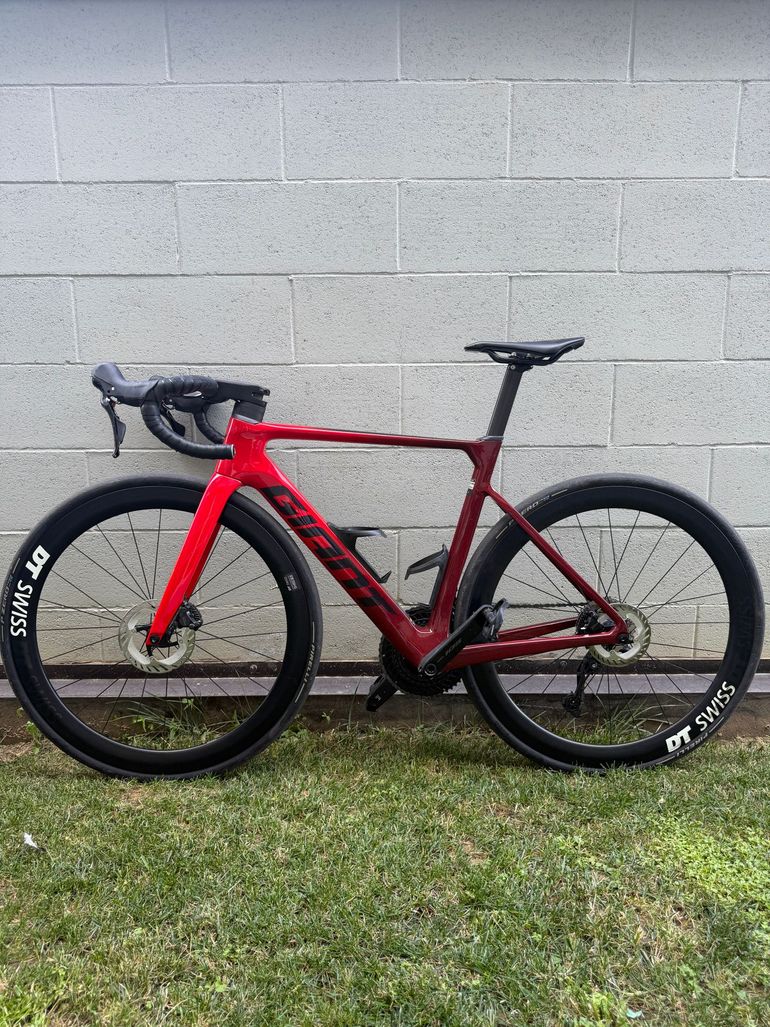 Used Giant Propel Shimano 105 2024 Road & Gravel, Rot — image 1 of 4