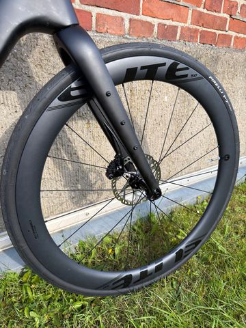 Custom Full Carbon Build 2026 Road & Gravel d'occasion — image 7 sur 10
