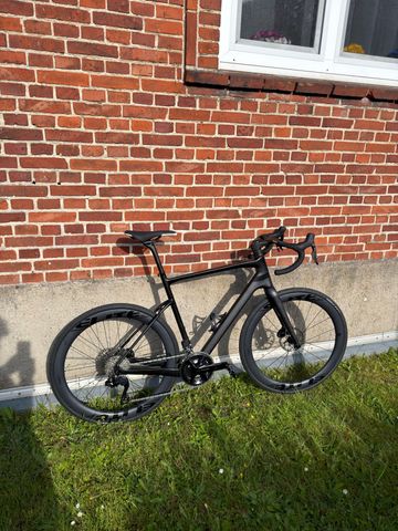 Custom Full Carbon Build 2026 Road & Gravel d'occasion — image 2 sur 10