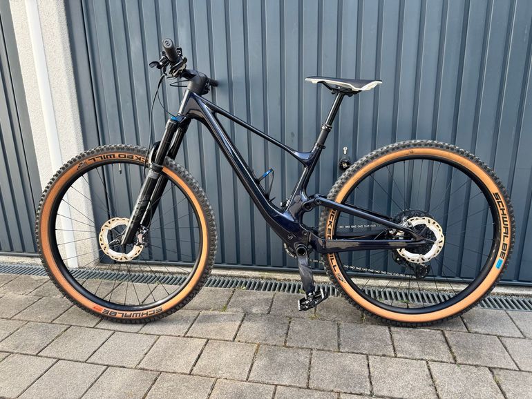 Used Scott Spark 900 AXS 2023 2023 Mountainbike, Blue, 29 — image 2 of 16