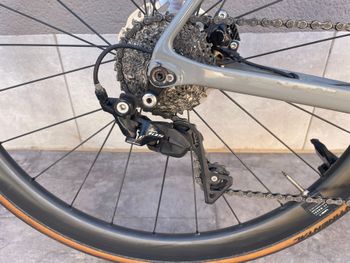 Used Canyon Ultimate CF SL 7 Disc 2021 2021 Road & Gravel, Hellgrau — image 9 of 16