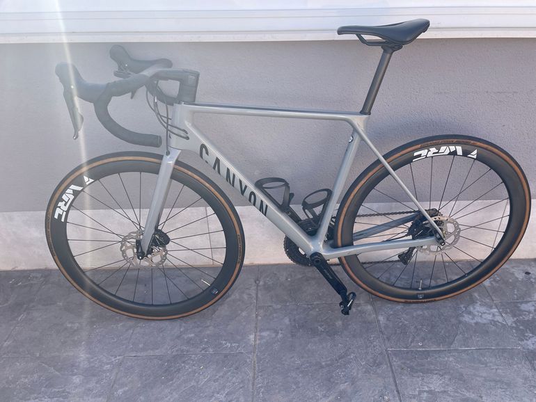 Used Canyon Ultimate CF SL 7 Disc 2021 2021 Road & Gravel, Hellgrau — image 2 of 16