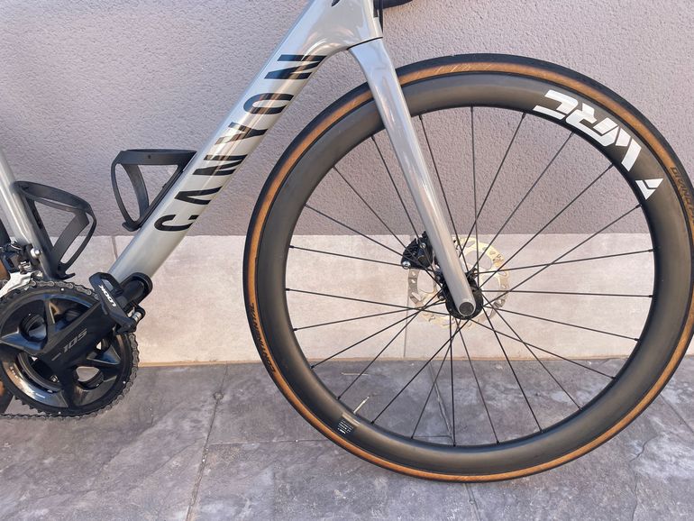 Used Canyon Ultimate CF SL 7 Disc 2021 2021 Road & Gravel, Hellgrau — image 4 of 16