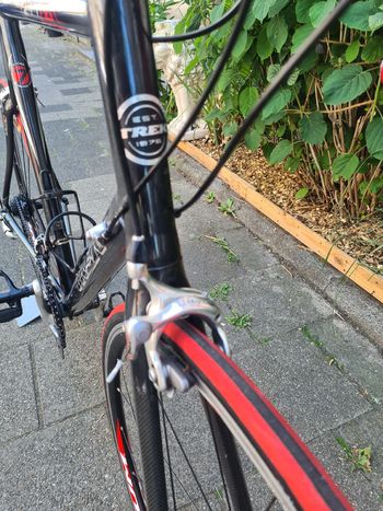 Used Trek 2100 Shimano Ultegra 2005 Road & Gravel, Black — image 2 of 9