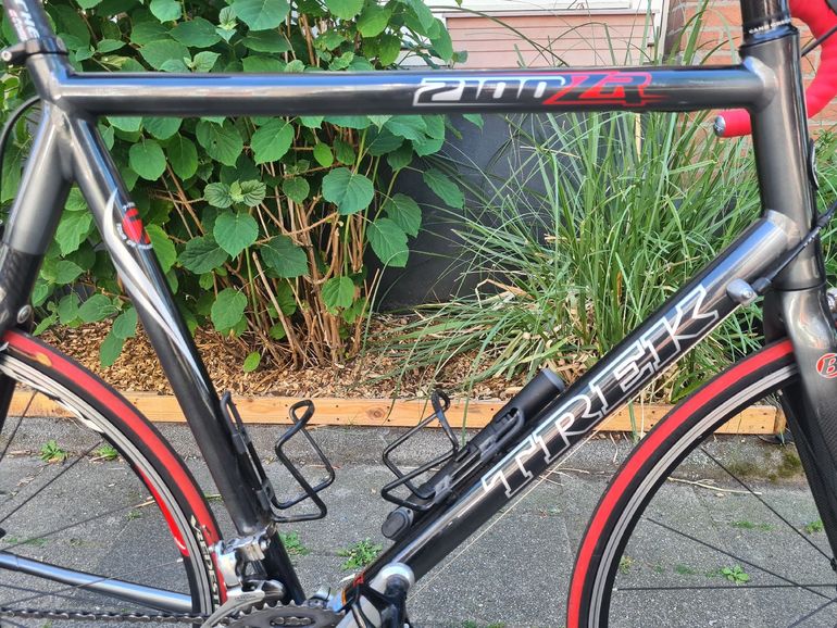 Used Trek 2100 Shimano Ultegra 2005 Road & Gravel, Black — image 9 of 9