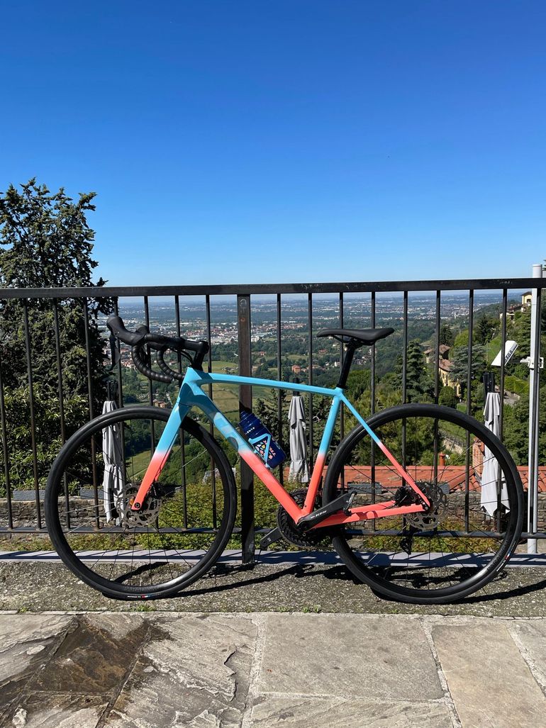 Used Trek Émonda ALR 5 2024 2024 Road & Gravel, Blue — image 2 of 10