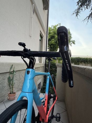 Used Trek Émonda ALR 5 2024 2024 Road & Gravel, Blue — image 7 of 10