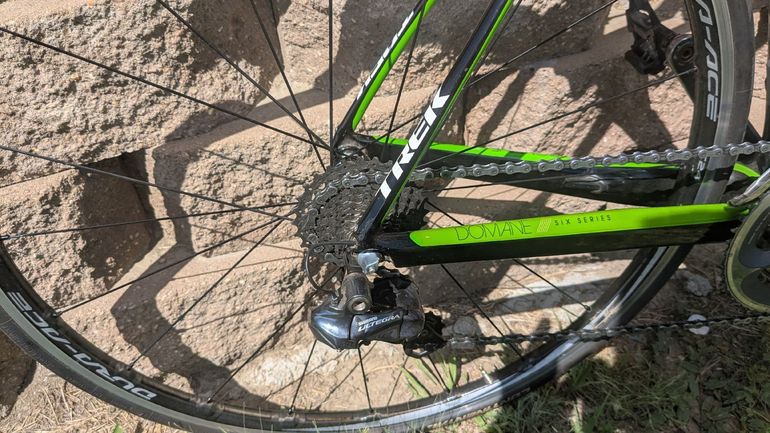 Used Trek Trek Domane Series 6 Carbon 2012 Road & Gravel, Green — image 3 of 7