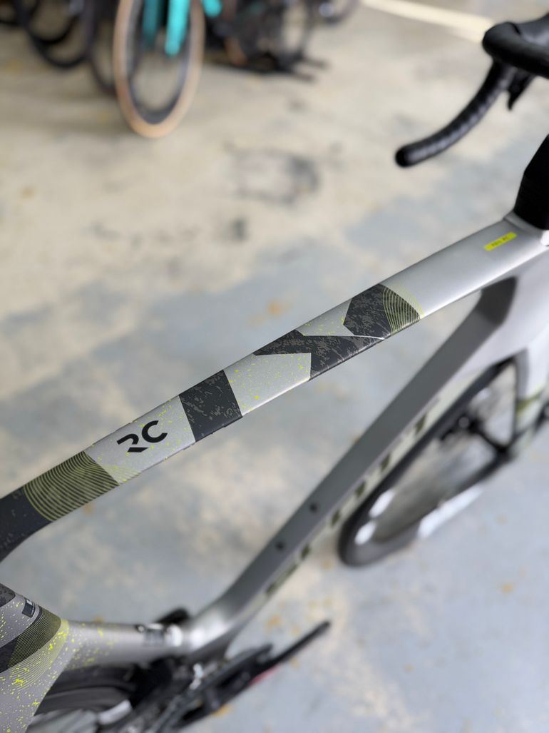 Used Scott Foil RC 30 2024 2024 Road & Gravel, White — image 15 of 25