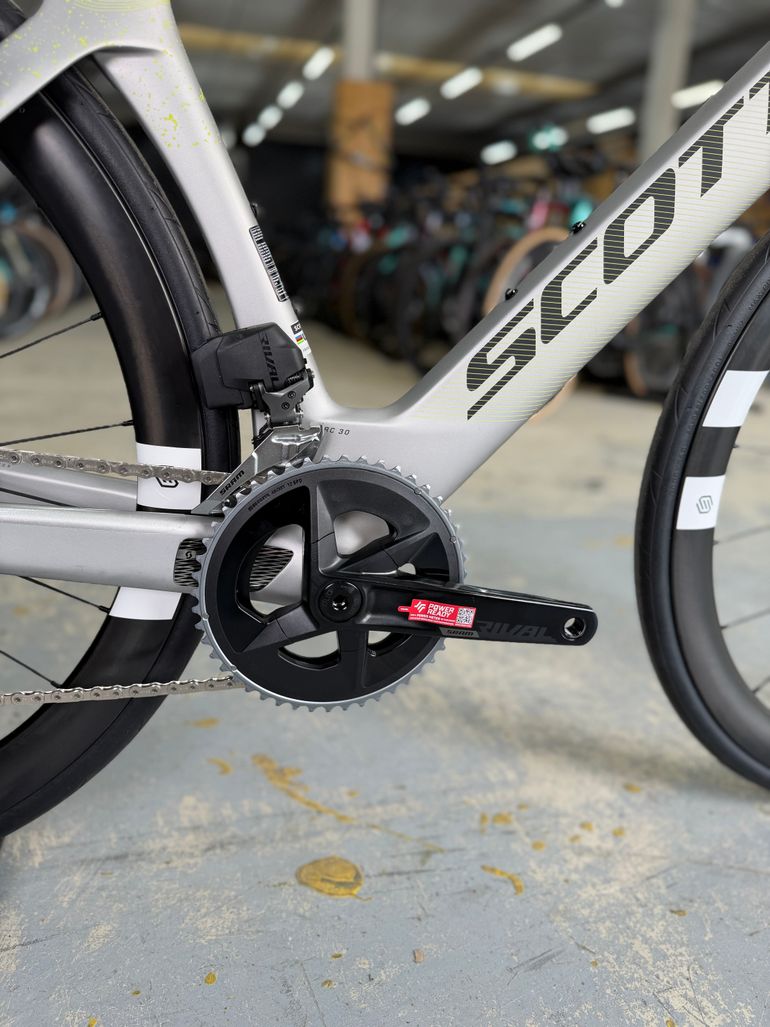 Used Scott Foil RC 30 2024 2024 Road & Gravel, White — image 11 of 25