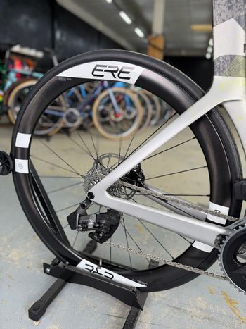 Used Scott Foil RC 30 2024 2024 Road & Gravel, White — image 10 of 25