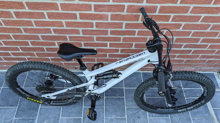 Used Commencal Clash SRAM NX 2023 Mountainbike, White — image 3 of 10