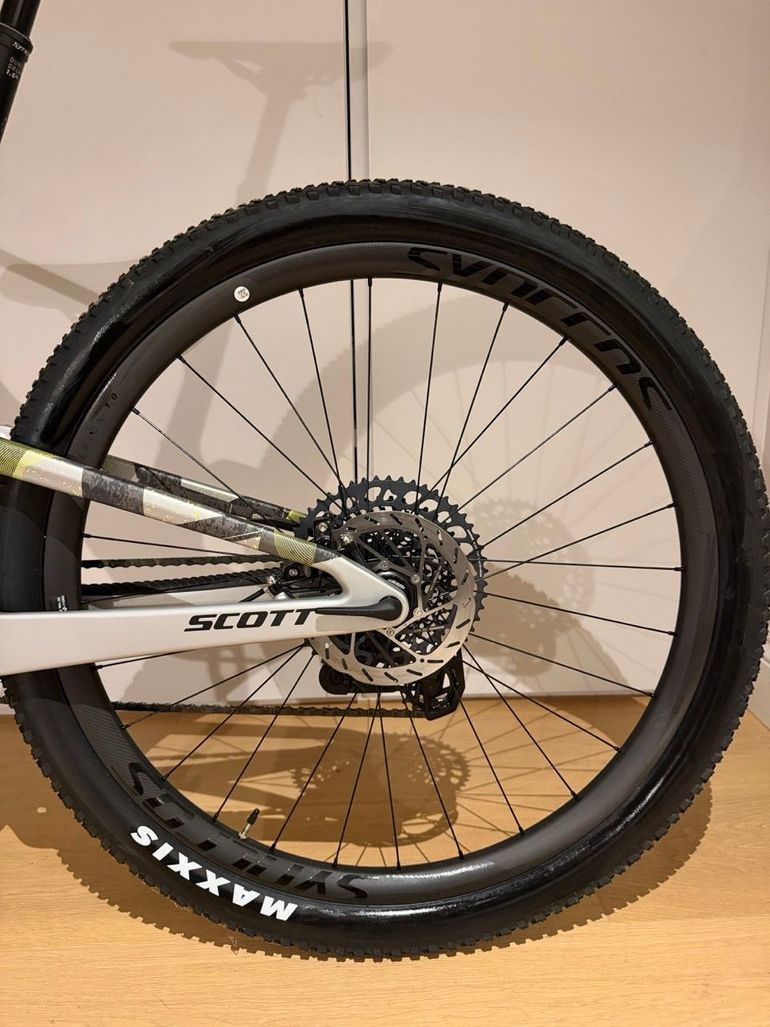 Used Scott Spark RC World Cup 2025 2025 Mountainbike, Light Gray, 29 — image 14 of 14