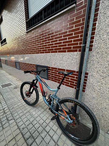 Giant Reign Advanced 0 2018 2018 Mountainbike de segunda mano, Gris claro — imagen 3 de 4