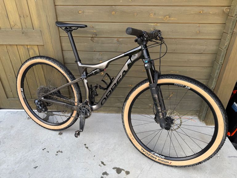 Used Orbea OIZ M11-AXS 2022 2022 Mountainbike, Black, 29 — image 3 of 5