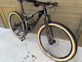Used Orbea OIZ M11-AXS 2022 2022 Mountainbike, Black, 29 — image 2 of 5