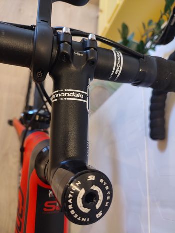 Used Cannondale Synapse Carbon 105 2017 2017 Road & Gravel, Rojo — image 8 of 11