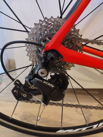 Tweedehands Cannondale Synapse Carbon 105 2017 2017 Road & Gravel — afbeelding 3 van 13