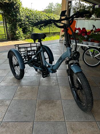 Used Fafrees Fafrees Custom 2025 Urban, Light Gray — image 3 of 6