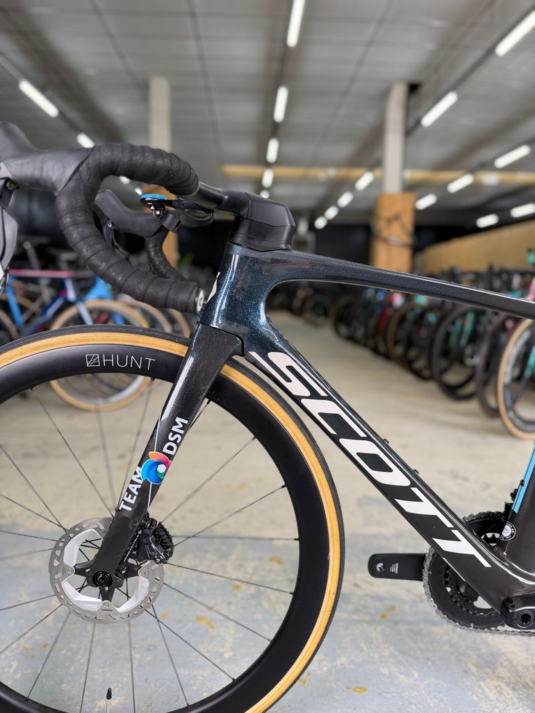 Used Scott Foil RC Pro Di2 DSM Team Edition Carbon 2022 Road & Gravel, Blau — image 25 of 29