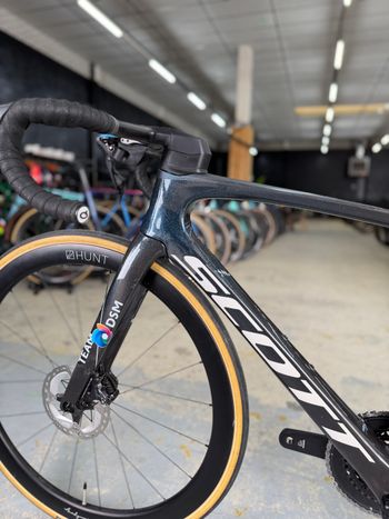 Used Scott Foil RC Pro Di2 DSM Team Edition Carbon 2022 Road & Gravel, Blau — image 26 of 29