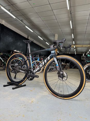 Used Scott Foil RC Pro Di2 DSM Team Edition Carbon 2022 Road & Gravel, Blau — image 2 of 29