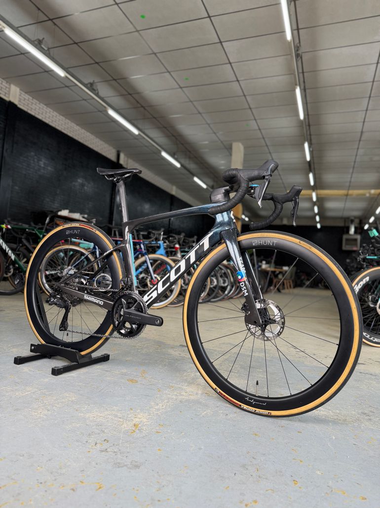 Used Scott Foil RC Pro Di2 DSM Team Edition Carbon 2022 Road & Gravel, Blau — image 2 of 29