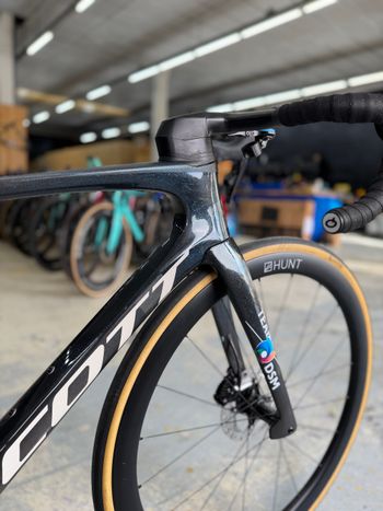 Used Scott Foil RC Pro Di2 DSM Team Edition Carbon 2022 Road & Gravel, Blau — image 10 of 29