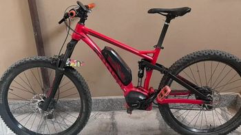 Used Ghost Kato Shimano Deore XT 2020 Mountainbike, Red — image 2 of 4