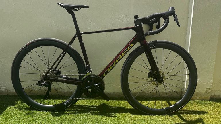 Used Orbea ORCA M30iLTD PWR 2025 2025 Road & Gravel, Red — image 10 of 11