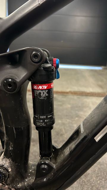 Trek Fuel EX 9.7 2021 2021 Mountainbike usato, Nero — immagine 7 di 8