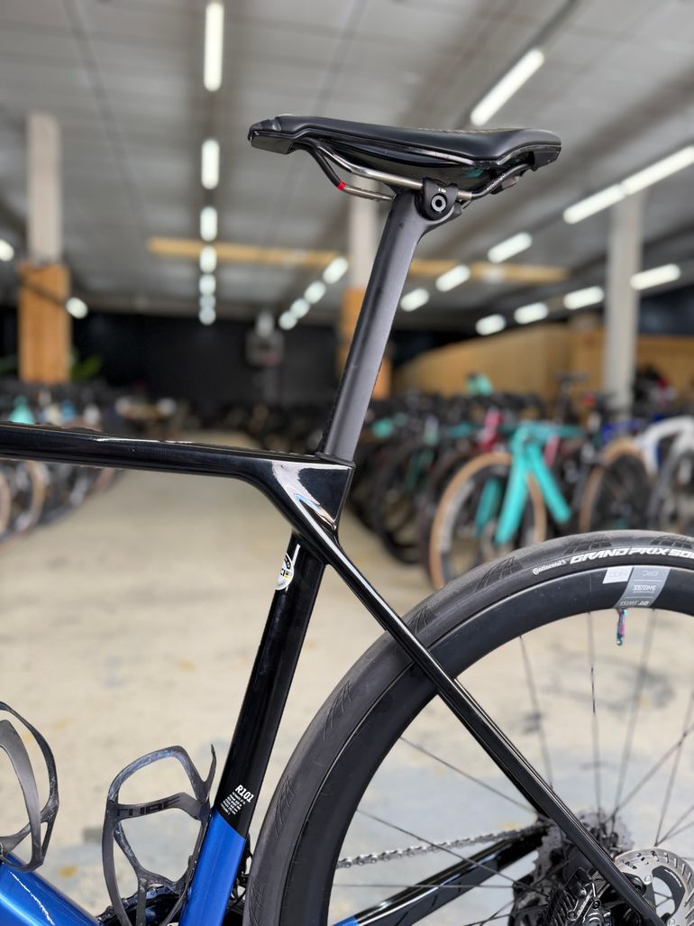 Used Canyon Ultimate Di2 Dura Ace Carbon 2023 Road & Gravel — image 22 of 24