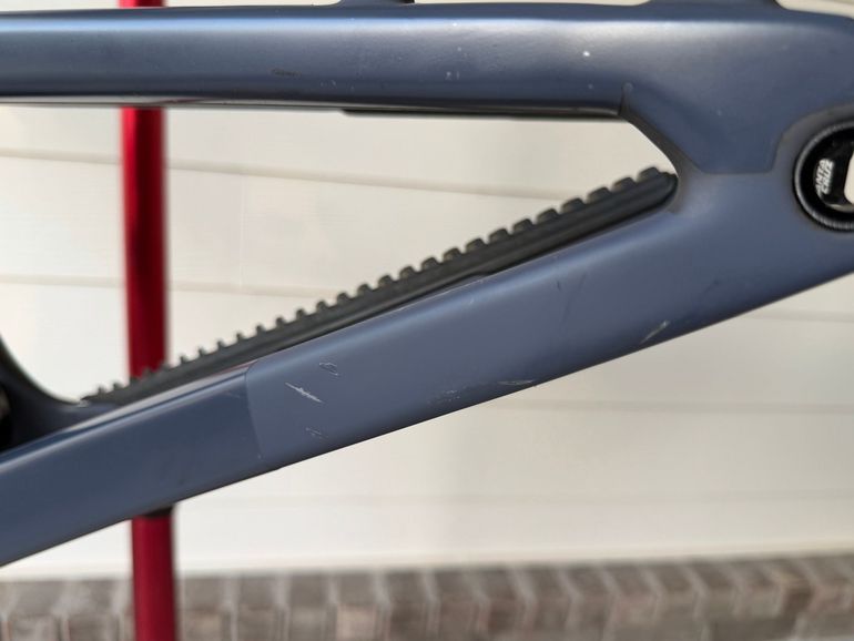 Used Santa Cruz Megatower Frameset 2021 Mountainbike, Light Gray — image 9 of 11