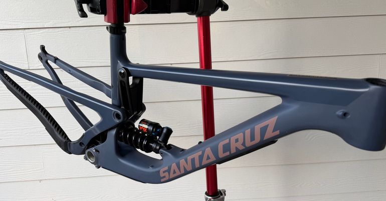 Used Santa Cruz Megatower Frameset 2021 Mountainbike, Light Gray — image 1 of 11