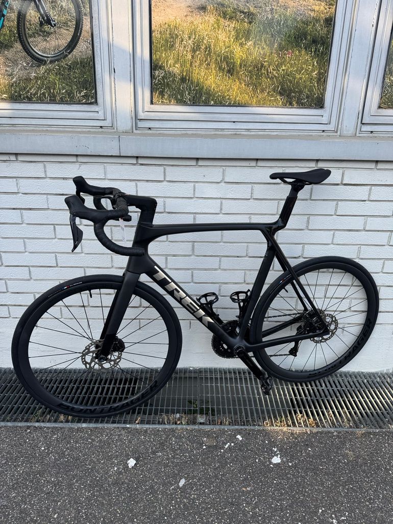 Used Trek Madone SL 6 Gen 8 2025 2025 Road & Gravel, Black — image 1 of 13