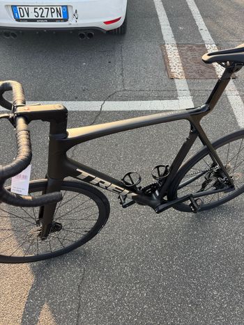 Used Trek Madone SL 6 Gen 8 2025 2025 Road & Gravel, Black — image 10 of 13