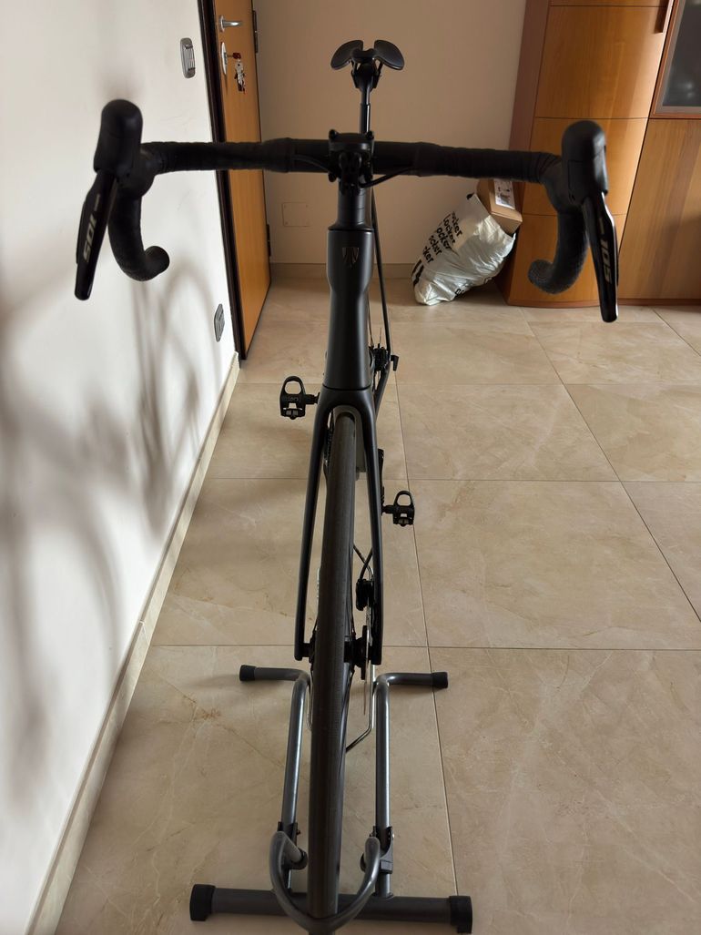 Used Trek Madone SL 6 Gen 8 2025 2025 Road & Gravel, Black — image 13 of 13