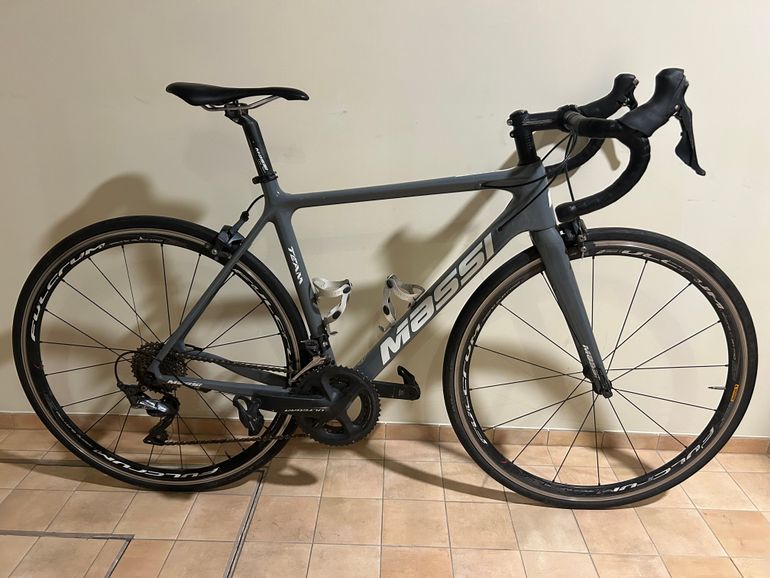 Used Massi Team Carbon 2019 2019 Road & Gravel — image 1 of 9
