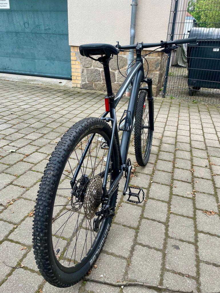 Used CUBE REACTION PRO 2023 2023 Mountainbike, Black, 27.5 — image 2 of 7
