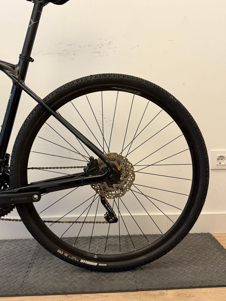 Used Merida SILEX 400 2023 2023 Road & Gravel, Black — image 9 of 11