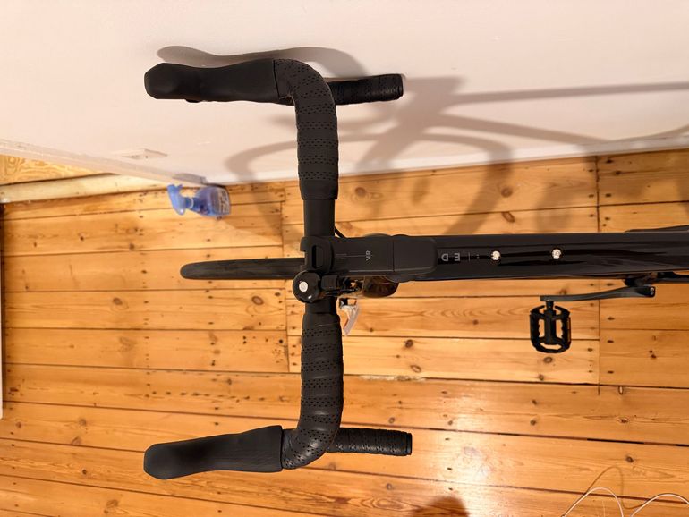 Used Endurance Rennrad EDR CF Toolbox Shimano Tiagra 2×10 schwarz Endurance Rennrad EDR CF Toolbox Shimano Tiagra 2×10 schwarz Custom Shimano Tiagra 2024 Road & Gravel — image 7 of 7