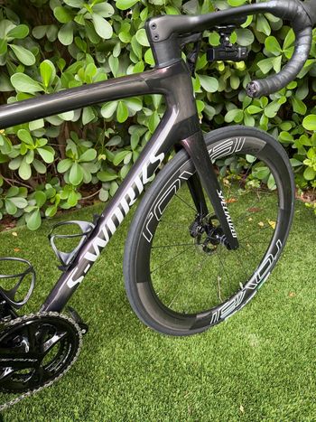 Used Specialized S-Works Tarmac SL8 - Shimano Dura-Ace Di2 2024 2024 Road & Gravel, Red — image 4 of 10