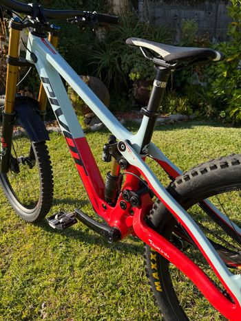 Used Pivot PHOENIX Pro Saint 2025 2025 Mountainbike, Blue, 27.5 — image 9 of 9