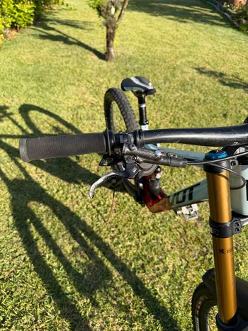 Used Pivot PHOENIX Pro Saint 2025 2025 Mountainbike, Blue, 27.5 — image 7 of 9