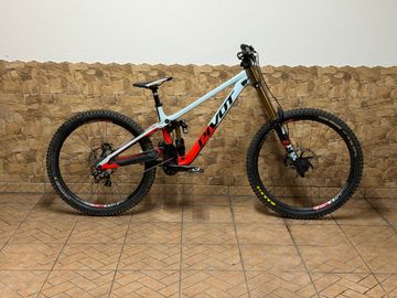 Pivot PHOENIX Pro Saint 2025 2025 Mountainbike d'occasion — image 5 sur 8