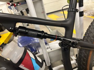 Used Specialized Epic Expert 2021 2021 Mountainbike, Black, 29 — image 4 of 6