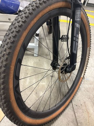 Used Specialized Epic Expert 2021 2021 Mountainbike, Black, 29 — image 3 of 6
