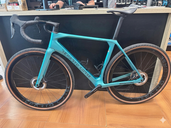 Used Bianchi Impulso RC GRX 825 DI2 2026 2026 Road & Gravel, Blue — image 2 of 8